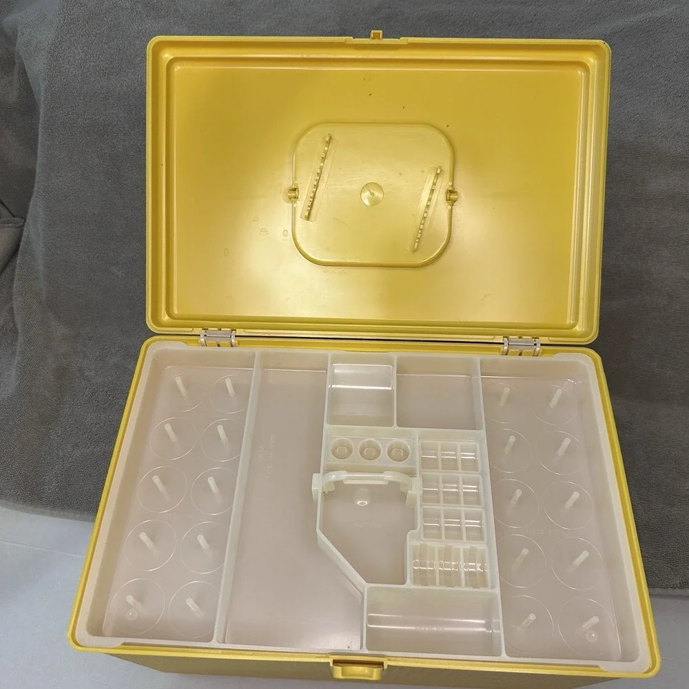 Vintage Wil-hold Wilson Mfg Corp Sewing Box W/Tray Yellow Plastic MCM